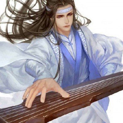 女子挖野菜挖到大蛇 双方都吓坏了